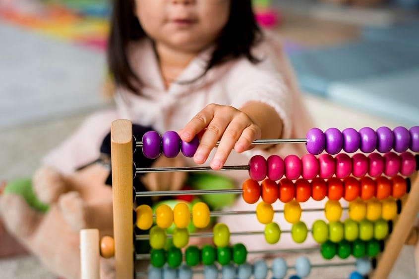 Đồ chơi Montessori: Bí quyết giúp trẻ phát triển trí tuệ tối ưu